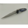 Couteau 2 Clous 14C28N - Plaquettes Résine nuances de bleu - Artisanat Français